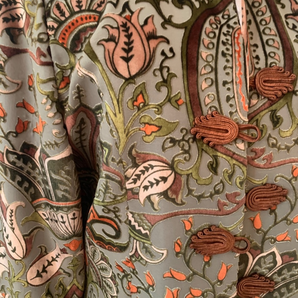 Long silk jacket - Picture 6 of 7